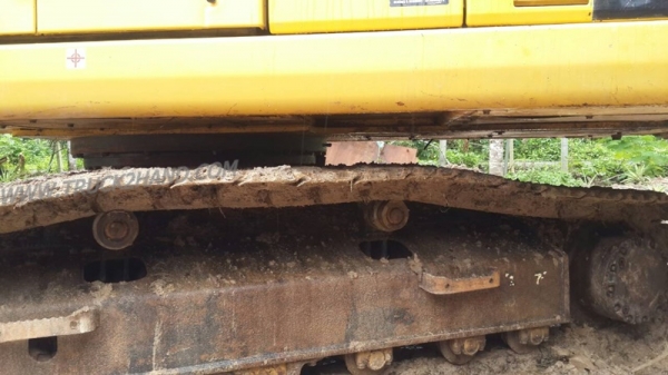 รถแบคโฮ KOMATSU PC200 16000 ชั่วโมง รุ่น8