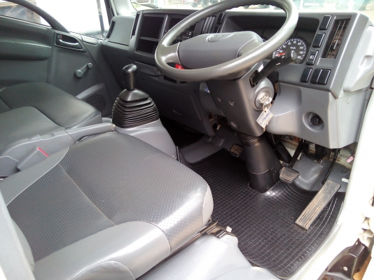 6 ล้อกลาง  *Euro.3*  ISUZU  NMR  130 แรงม้า *คอมมอนเรว*  รถสวยเดิม+สวยจริง+พร้อมใช้งาน * รถห้างแท้ * มีเล่มพร้อมโอน *