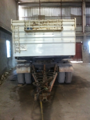 ต้องการขายลูกพ่วง 3 เพลา กว้าง 2.5 ม.ยาว 7ม. สูง1.3ม. กระบะดั้มสามมิตร 20 ตัน ราคา 550,000--ติดต่อเสี่ย สุทิน 0806622246