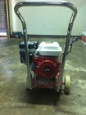 ขายด่วนเครื่องขัดพื้นปูนใช้งานครั้งเดียว (ต่อรองได้)