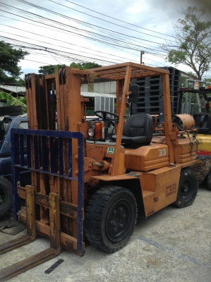 +++ ขายโฟล์คลิฟท์  TOYOTA 5FD35  (รถนอก สภาพ 90\%)  ขนาด  3.5  ตัน  เครื่องยนต์เบนซินแก๊ส  เสา  4  เมตรเข้าตู้  3 สเต็ป  เกียร์ธรรมดา  งา 1,220  มม.  ยางลม