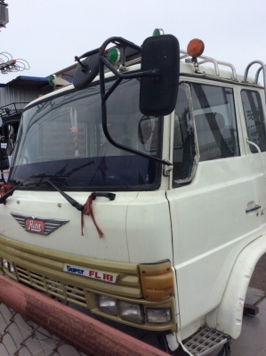 หัวเก๋ง10ล้อ F18 (ถอดยกลง) สภาพสวย อุปกรณ์ครบ ขาย 60,000 บาท (ศุภากร 081-1903107 ,081-4252943)