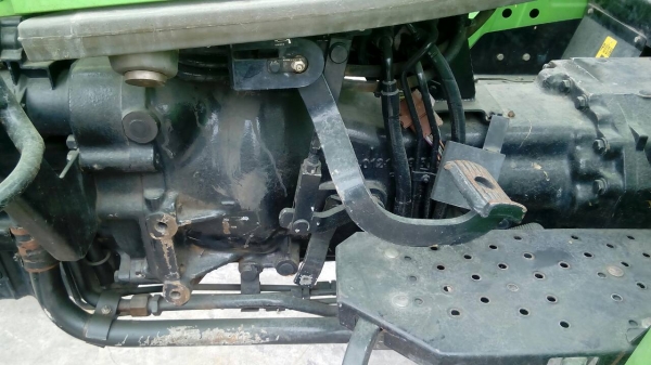 ขายรถแทรกเตอร์ดอยส์ฟาร์ 80 แรง 4 WD สภาพสวย พร้อมใช้งาน