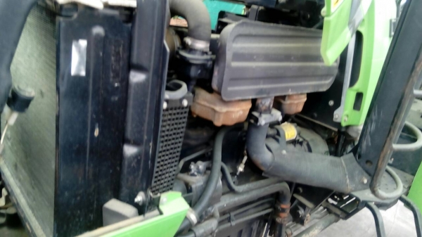 ขายรถแทรกเตอร์ดอยส์ฟาร์ 80 แรง 4 WD สภาพสวย พร้อมใช้งาน