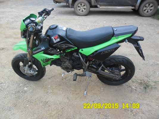 ขายkawasaki KSR110cc สีเขียว-ดำ รถปี54 เครื่องดี สภาพดีพรัอมใช้งาน เอกสารพรัอมโอน ภาษีขาด 1ปี สภาพเดิมทุกอย่าง ราคา24,000บาท สนใจต่ิดต่อได้ทีเบอร์086-2095058-056910266