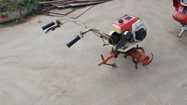 นำเข้าจากญี่ปุ่น รถพรวนดินเดินตาม MITSUBISHI รุ่น M270 ขนาด 2.5 แรง เก่าญี่ปุ่น  พร้อมชุดพรวนดิน สภาพดี