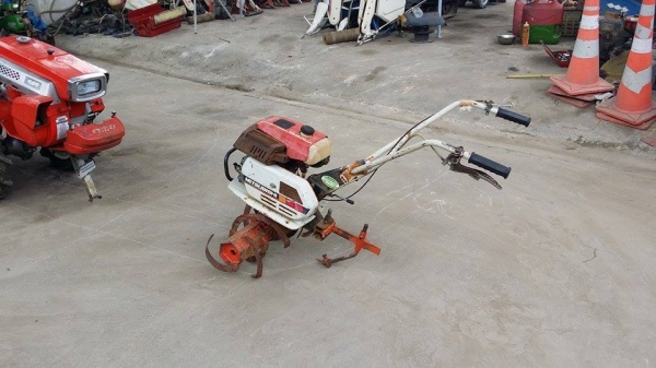 นำเข้าจากญี่ปุ่น รถพรวนดินเดินตาม MITSUBISHI รุ่น M270 ขนาด 2.5 แรง เก่าญี่ปุ่น  พร้อมชุดพรวนดิน สภาพดี