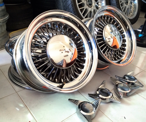 ขายล้อซี่ลวด USA 15x7 5/114.3-120.65 แนวๆประมูลจากญี่ปุ่น ขายล้อซี่ลวด USA 15x7 5/114.3-120.65 แนวๆประมูลจากญี่ปุ่น