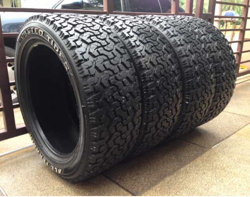 ยาง All Monster tires 265 50 20 ปี15 น้องป้ายแดง ไม่มีปะ ดอกเยอะ ใช้กันยาว