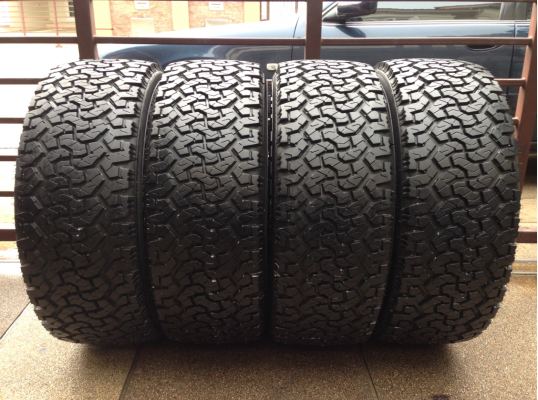 ยาง All Monster tires 265 50 20 ปี15 น้องป้ายแดง ไม่มีปะ ดอกเยอะ ใช้กันยาว