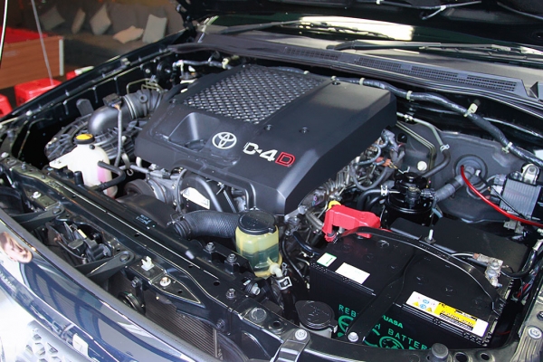 TOYOTA รุ่น FORTUNER HILUX ปี 2011 สีดำ