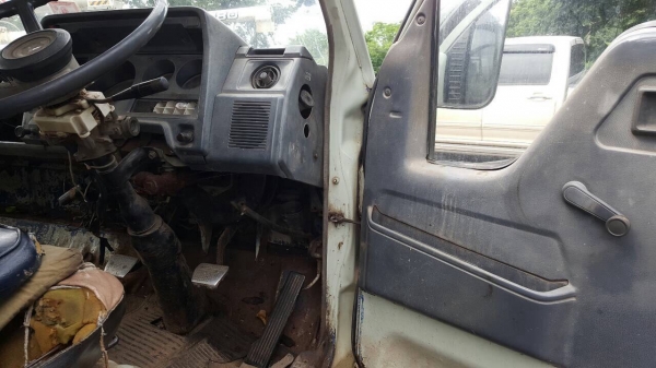 ขาย 6 ล้อ TOYOTA BU91 หัวใหญ่ 3 ใบปัด ปี 38 เครื่อง 14B 115 แรงม้า เกียร์สั้น คัสซีสวยตลอดเส้น หัวเก๋งยกได้ ทะเบียนพร้อมโอน ราคาต่อรองได้ครับ ขาย 6 ล้อ TOYOTA BU91 หัวใหญ่ 3 ใบปัด ปี 38 เครื่อง 14B 115 แรงม้า เกียร์สั้น คัสซีสวยตลอดเส้น หัวเก๋งยกได้ ทะเบียนพร้อมโอน ราคาต่อรองได้ครับ