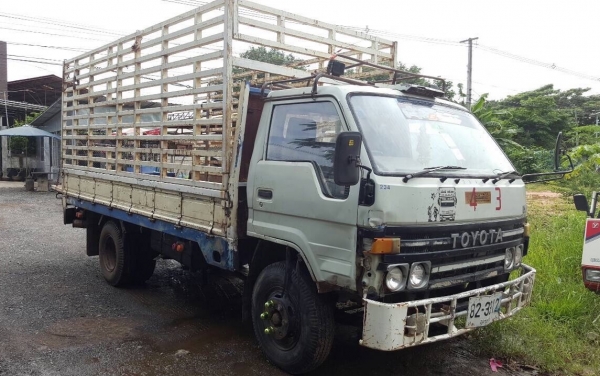 ขาย 6 ล้อ TOYOTA BU91 หัวใหญ่ 3 ใบปัด ปี 38 เครื่อง 14B 115 แรงม้า เกียร์สั้น คัสซีสวยตลอดเส้น หัวเก๋งยกได้ ทะเบียนพร้อมโอน ราคาต่อรองได้ครับ