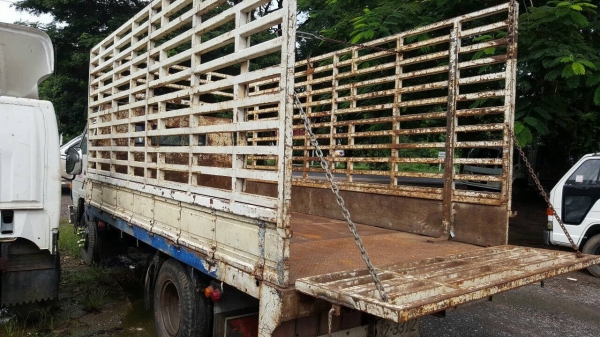 ขาย 6 ล้อ TOYOTA BU91 หัวใหญ่ 3 ใบปัด ปี 38 เครื่อง 14B 115 แรงม้า เกียร์สั้น คัสซีสวยตลอดเส้น หัวเก๋งยกได้ ทะเบียนพร้อมโอน ราคาต่อรองได้ครับ ขาย 6 ล้อ TOYOTA BU91 หัวใหญ่ 3 ใบปัด ปี 38 เครื่อง 14B 115 แรงม้า เกียร์สั้น คัสซีสวยตลอดเส้น หัวเก๋งยกได้ ทะเบียนพร้อมโอน ราคาต่อรองได้ครับ