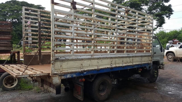 ขาย 6 ล้อ TOYOTA BU91 หัวใหญ่ 3 ใบปัด ปี 38 เครื่อง 14B 115 แรงม้า เกียร์สั้น คัสซีสวยตลอดเส้น หัวเก๋งยกได้ ทะเบียนพร้อมโอน ราคาต่อรองได้ครับ ขาย 6 ล้อ TOYOTA BU91 หัวใหญ่ 3 ใบปัด ปี 38 เครื่อง 14B 115 แรงม้า เกียร์สั้น คัสซีสวยตลอดเส้น หัวเก๋งยกได้ ทะเบียนพร้อมโอน ราคาต่อรองได้ครับ