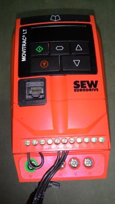 ขาย INVERTER ยี่ห้อ SEW 0.75 KW, 1 HP รุ่น Movitrac LT ใช้ไฟบ้าน มีมาเพิ่ม