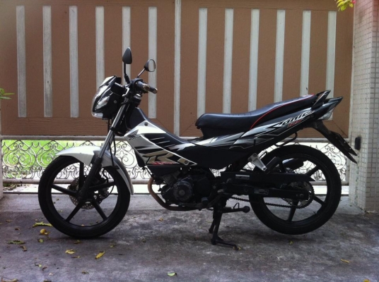 ขออนุญาติขาย Honda Sonic 125 รุ่น TOP  สตาร์ทมือ ล้อแม็ก ฟรีค่าโอน
