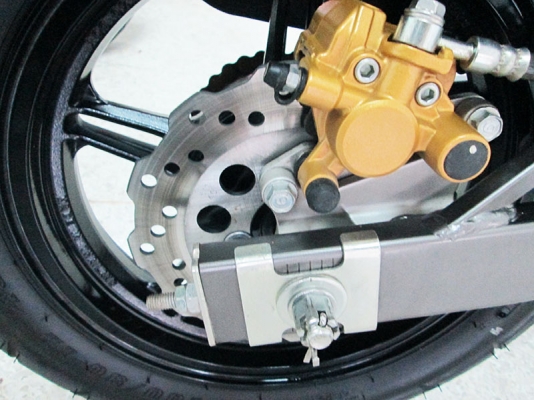 ขาย KSR PRO ตัว TOP สตาร์ทมือ ปลายปี 2014 ไมล์แท้ 5556 กม สภาพสวยเดิมๆ เครื่องแน่ๆ สีเขียว ดำ ราคา 42900 บาท