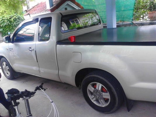 ขายคับ  TOYOTA  VIGO 2.5 J  ปี 2005  หน้าหลังเดิม มือเดียวออกห้าง  ภายในสะอาด   ติดตั้งไฟฟ้า เรียบร้อย    จอดในร่สีสวยไร้ที่ติ  รายละเอียด  087-6835269 รับประกันไม่มีชน100\%  สภาพ นางฟ้าเลยคับ