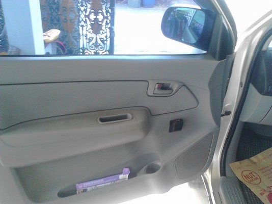 ขายคับ  TOYOTA  VIGO 2.5 J  ปี 2005  หน้าหลังเดิม มือเดียวออกห้าง  ภายในสะอาด   ติดตั้งไฟฟ้า เรียบร้อย    จอดในร่สีสวยไร้ที่ติ  รายละเอียด  087-6835269 รับประกันไม่มีชน100\%  สภาพ นางฟ้าเลยคับ