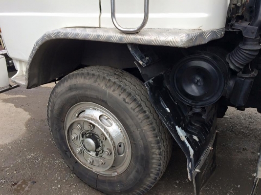 ขาย10ล้อฮีโน่F17 ตู้สแตนเลต เพลาเดียว เครื่องHo7c เทอร์โบ พร้อมใช้