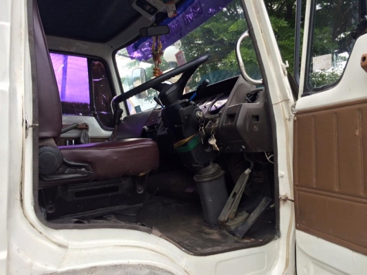 ขาย10ล้อฮีโน่F17 ตู้สแตนเลต เพลาเดียว เครื่องHo7c เทอร์โบ พร้อมใช้