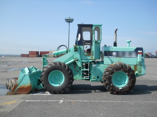 KOMATSU 515-2 เครื่องโคมัทสุ นำเข้าจากญี่ปุ่น เดิมๆ สวยพร้อมใช้งาน 090-986-2521 อ๊อบ KOMATSU 515-2 เครื่องโคมัทสุ นำเข้าจากญี่ปุ่น เดิมๆ สวยพร้อมใช้งาน 090-986-2521 อ๊อบ