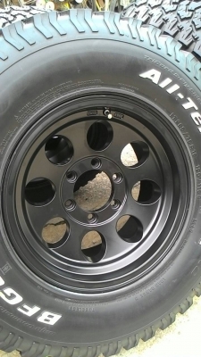 ขาย BF ALL 265/75R16 พร้อมล้อลาย Micky สวยๆ ครับ ขาย BF ALL 265/75R16 พร้อมล้อลาย Micky สวยๆ ครับ