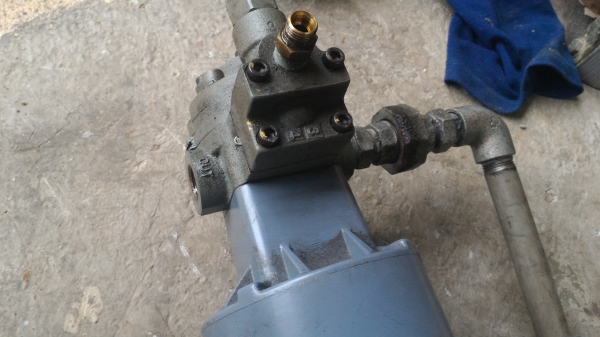 ชุดมอเตอร์พร้อมป็้มน้ำมันแรงดันสูง Motor Trochoid Pump  จากญี่ปุ่น ขนาด 400 W. ต่อใช้ไฟบ้าน 220 V.ได้