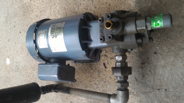 ชุดมอเตอร์พร้อมป็้มน้ำมันแรงดันสูง Motor Trochoid Pump  จากญี่ปุ่น ขนาด 400 W. ต่อใช้ไฟบ้าน 220 V.ได้