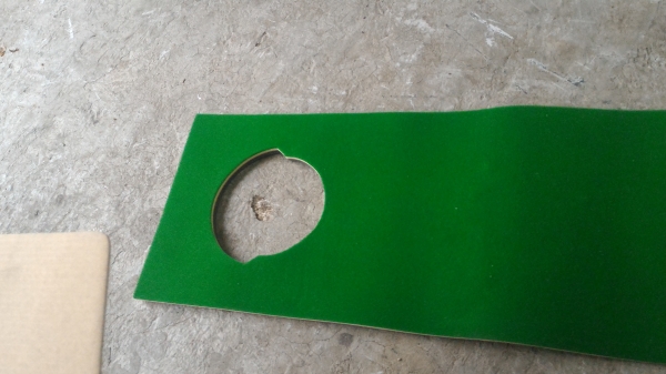 พรมซ้อมกอล์ฟ ของใหม่ ยาว 270 ซม. กว้าง 20 ซม. ของใหม้ในกล่องพร้อมลูกใหม่ๆ 2 อัน