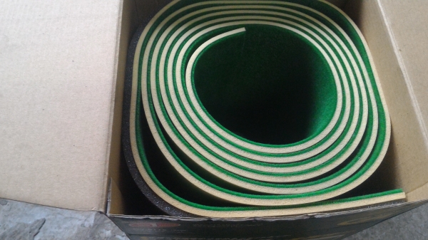 พรมซ้อมกอล์ฟ ของใหม่ ยาว 270 ซม. กว้าง 20 ซม. ของใหม้ในกล่องพร้อมลูกใหม่ๆ 2 อัน