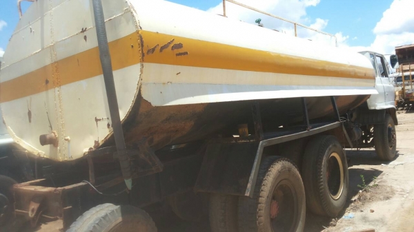 ขายด่วนครับ รถน้ำ HINO F18 ขายถูกครับ