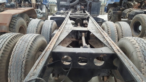 ขายหัวคัสซี NISSAN เครื่อง HO7D 195 แรงม้า สโลว์กลาง เบรคทิฟฟี่ พาวเวอร์ ทะเบียนพร้อมโอนครับ