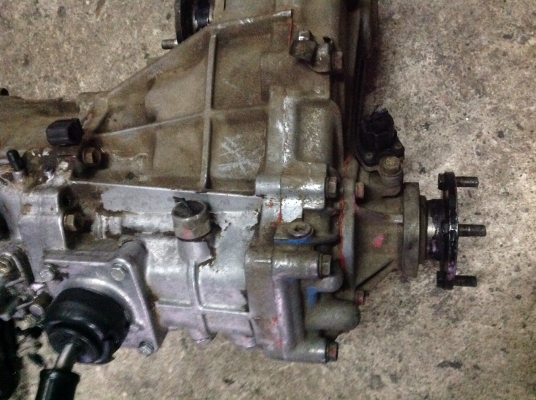 ขายเกียร์โตโยต้า4x4ปอปลาเสื้อใหญ่