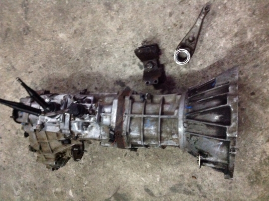 ขายเกียร์โตโยต้า4x4ปอปลาเสื้อใหญ่