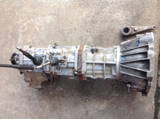 ขายเกียร์โตโยต้า4x4ปอปลาเสื้อใหญ่