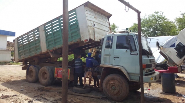 ขายรถพ่วง ดั้มแม่-ลูก ROCKY 240 นางฟ้าแท้ FXZ23NFP R เครื่อง 6SD1 240 แรงม้า เกียร์ Easton คัสซีสวยตลอดเส้น ยางเต็ม แอร์เย็น ทะเบียนพร้อมโอน