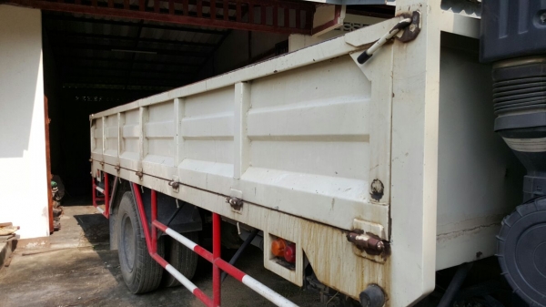 รถฮีโน่ 6 ล้อ FG1J  220 แรงม้า. ปี 49.  ( * รถวิ่ง 12x,xxx กว่า กม. )    สนใจติดต่อ  081 - 6079515