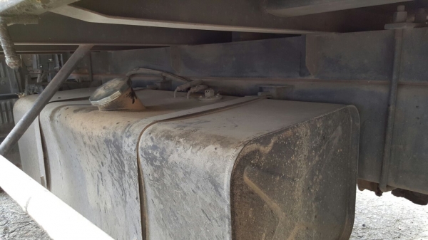 รถฮีโน่ 6 ล้อ FG1J  220 แรงม้า. ปี 49.  ( * รถวิ่ง 12x,xxx กว่า กม. )    สนใจติดต่อ  081 - 6079515