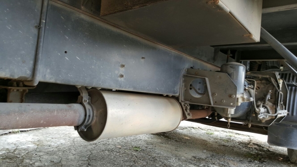 รถฮีโน่ 6 ล้อ FG1J  220 แรงม้า. ปี 49.  ( * รถวิ่ง 12x,xxx กว่า กม. )    สนใจติดต่อ  081 - 6079515