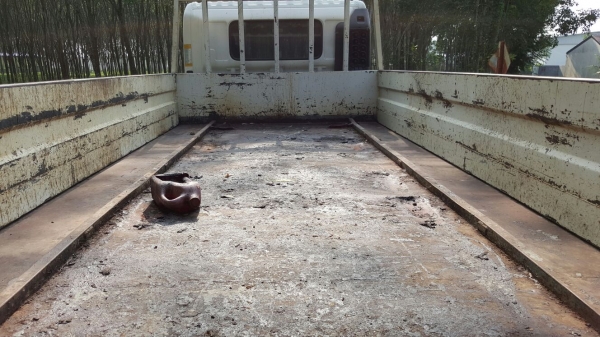 รถฮีโน่ 6 ล้อ FG1J  220 แรงม้า. ปี 49.  ( * รถวิ่ง 12x,xxx กว่า กม. )    สนใจติดต่อ  081 - 6079515