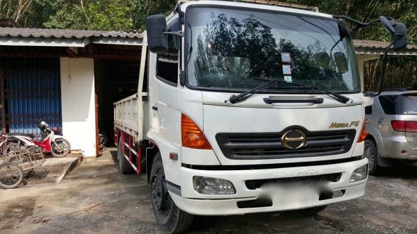 รถฮีโน่ 6 ล้อ FG1J  220 แรงม้า. ปี 49.  ( * รถวิ่ง 12x,xxx กว่า กม. )    สนใจติดต่อ  081 - 6079515