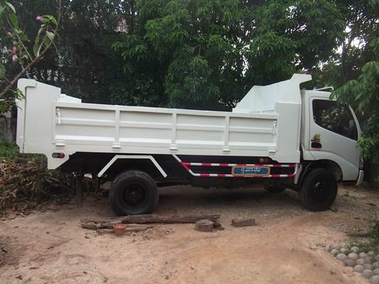 ฝากขายรถฮี่โน่ดูโท่ 6 ล้อดั้ม สภาพพร้อมใช้ ขอขอบคุณผู้ซื้อ และ TRUCK 2 HAND ครับ