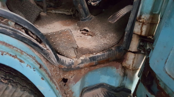 รถอีซุซุ 6 ล้อ ท้ายลาด 110 แรงม้า.    สนใจติดต่อ  081 - 6079515