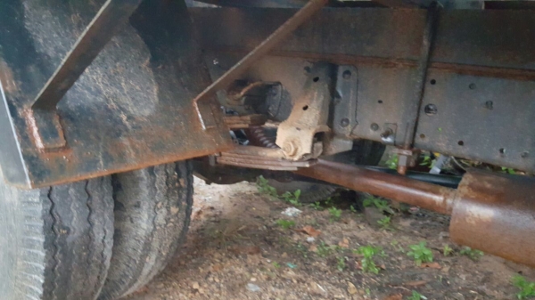 รถอีซุซุ 6 ล้อ ท้ายลาด 110 แรงม้า.    สนใจติดต่อ  081 - 6079515