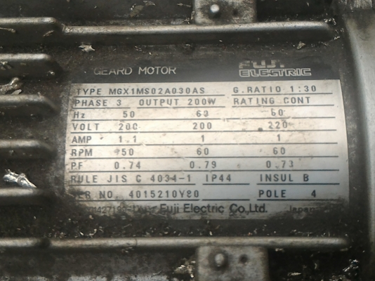 มอเตอร์เกียร์ทด FUJI ขนาด 200 W. ทดแล้วหมุนที่ 60 รอบต่อนาที แรงบิดเยอะต่อใช้ไฟบ้าน 220 V.ได้ ( มี 2 ตัว)