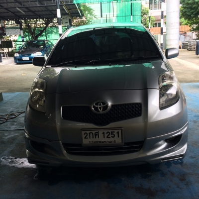 toyota yaris 1.5  ถูกมาก