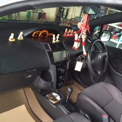 toyota yaris 1.5  ถูกมาก