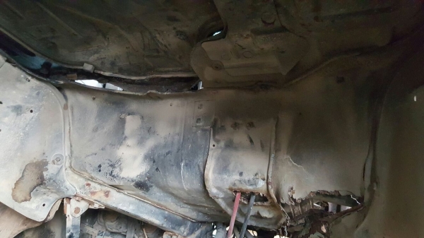 รถอีซูซุ 4 ล้อ NKR 88 แรงม้า. ปี 35.  สนใจติดต่อ  081 - 6079515